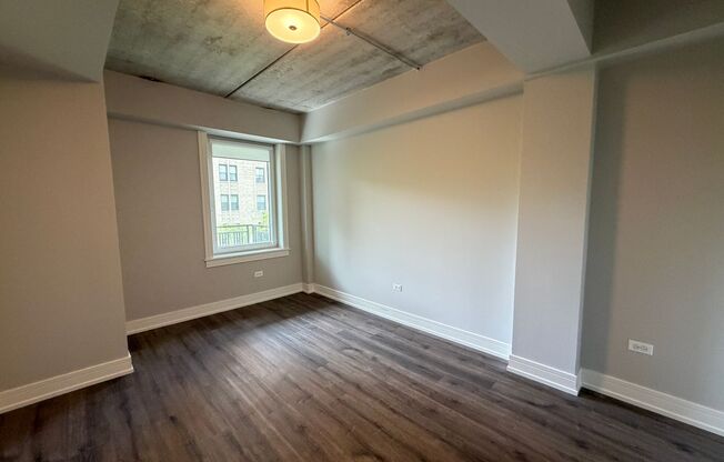 2 beds, 2 baths, 908 sqft, $3,700, Unit 952-402