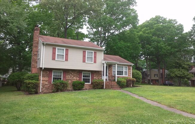 3 bedroom 2 bath Tri-level Home In western Henrico Available in August
