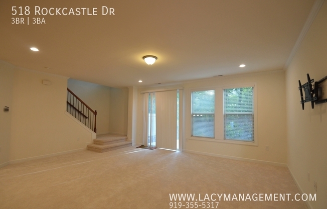 518 ROCKCASTLE DR