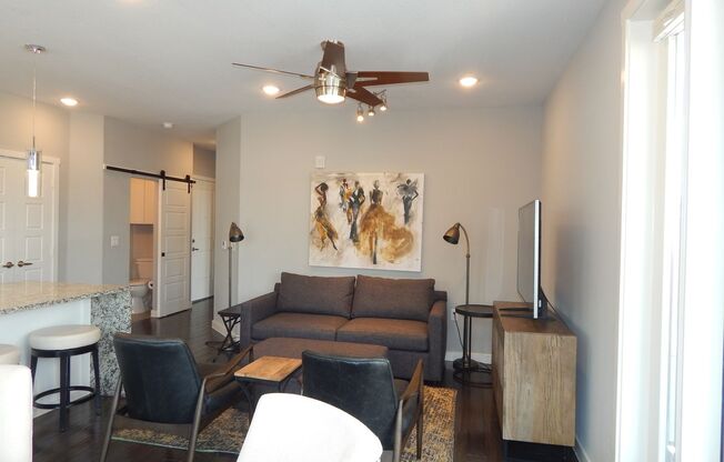 1 bed, 1.5 baths, $2,350, Unit # 201