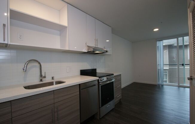 Studio, 1 bath, 255 sqft, $1,200, Unit 210