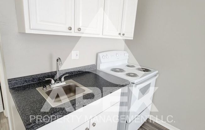 Studio, 1 bath, $800, Unit Unit # 9