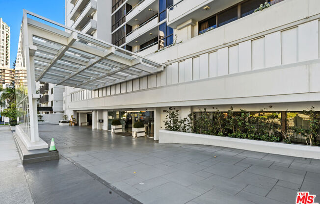 2 beds, 2.3 baths, 1,859 sqft, $7,800, Unit 804