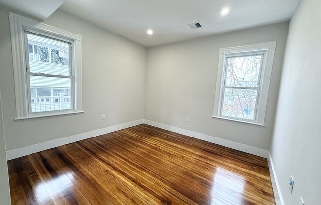 36 RAVEN ST
