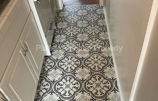 1 bed, 1 bath, 550 sqft, $1,000, Unit 6