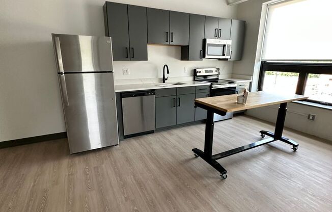 1 bed, 1 bath, 730 sqft, $1,875, Unit 2219-231