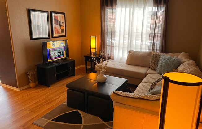 2 beds, 2 baths, $2,100, Unit # 2158
