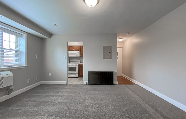 2 beds, 1 bath, 630 sqft, $945, Unit 104-05