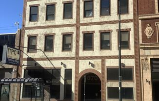 Just Rehabbed River North One Bedroom