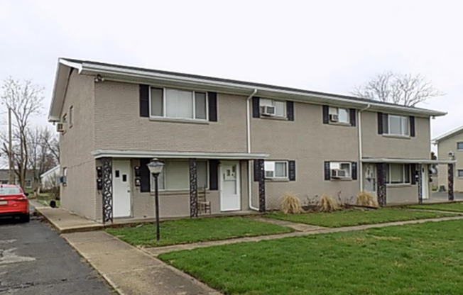 Pine Manor Apartments