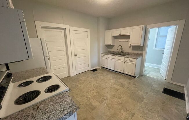 1 bed, 1 bath, 756 sqft, $1,100, Unit Unit C