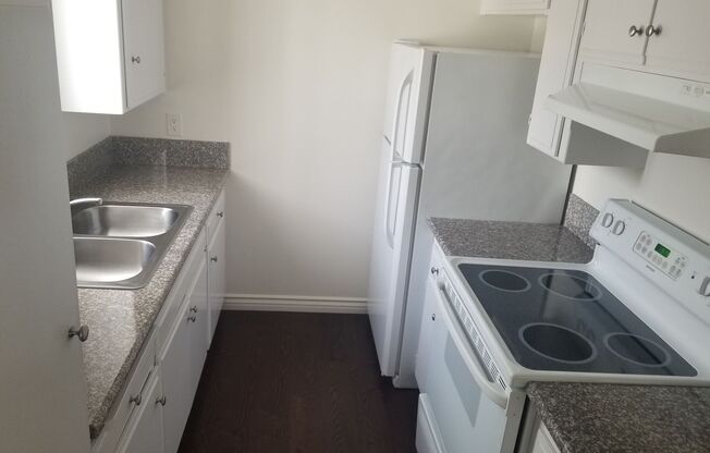 1 bed, 1 bath, 650 sqft, $1,995, Unit 77