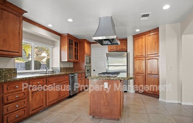 500 ZINFANDEL TERRACE