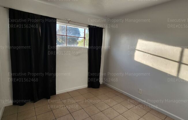 3 beds, 1 bath, $1,250