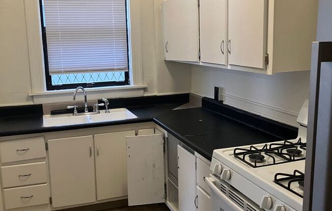 1 bed, 1 bath, 320 sqft, $1,350, Unit 102