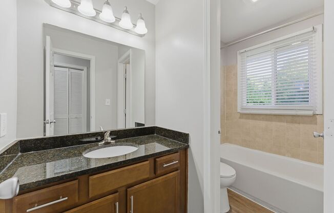 1 bed, 1 bath, 725 sqft, $1,150, Unit P6