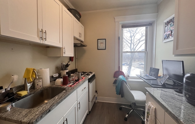 1 bed, 1 bath, 295 sqft, $2,300, Unit 143