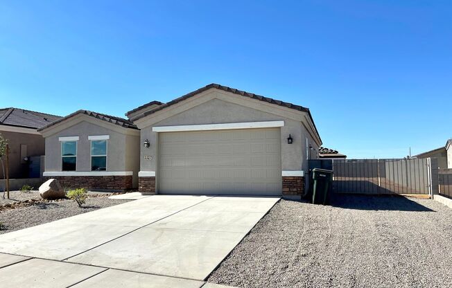 Brand New Beautiful 4 Bedroom Home in New Kingman Crossing Neighborhood! TEANANT OCCUPIED PLEASE DO NOT DISTURB THE TENANTS.