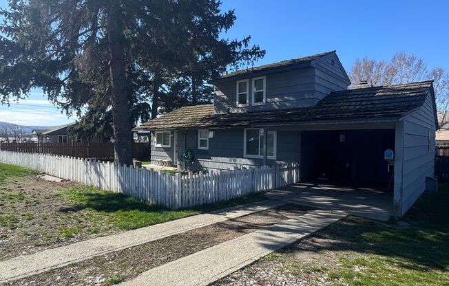 Pet-Friendly 2 Bedroom Rental with Spacious Living