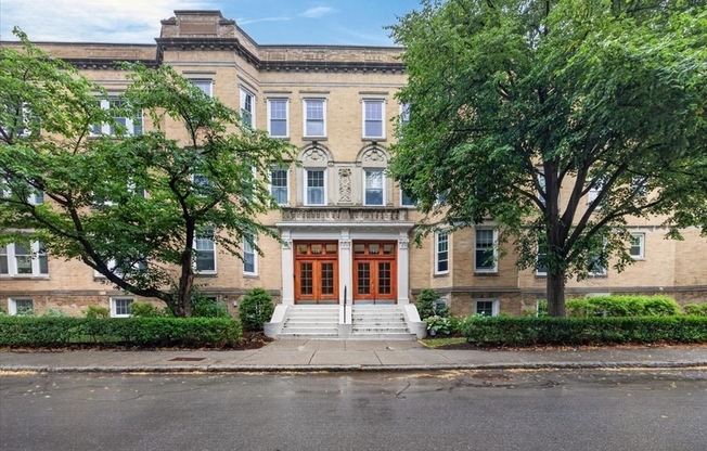 138 SEWALL AVE