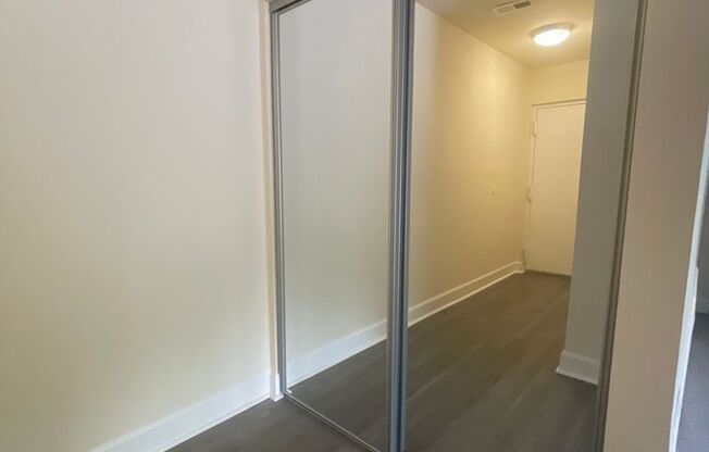 2 beds, 2 baths, 1,000 sqft, $1,990, Unit 14208 #202