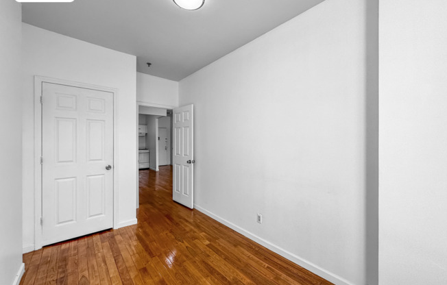 1 bed, 1 bath, $2,600, Unit 4D