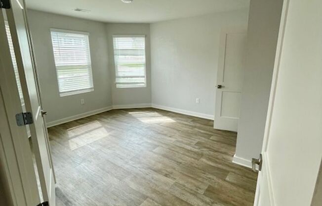 For Rent - 909 Teabiscuit Way