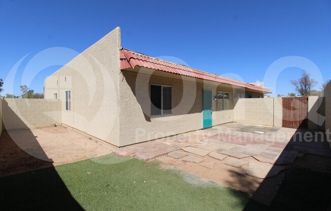 2744 E TIERRA BUENA LN