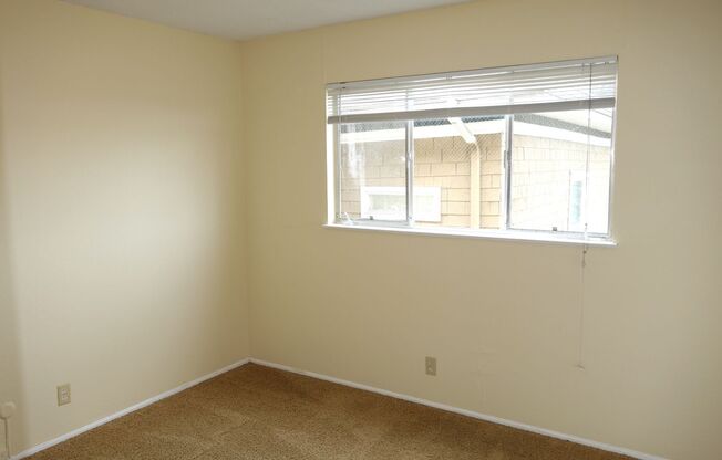 2 beds, 1 bath, $2,195