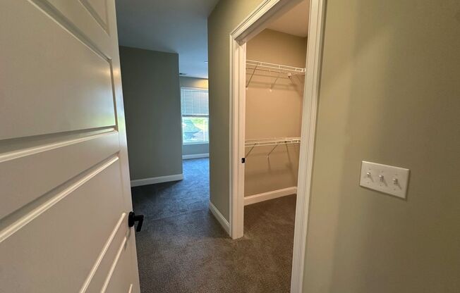 2 beds, 2 baths, 1,050 sqft, $2,320, Unit I28