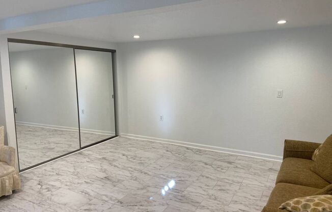 Inlaw Studio Apartment with Parking (ingleside / SFSU / CCSF)