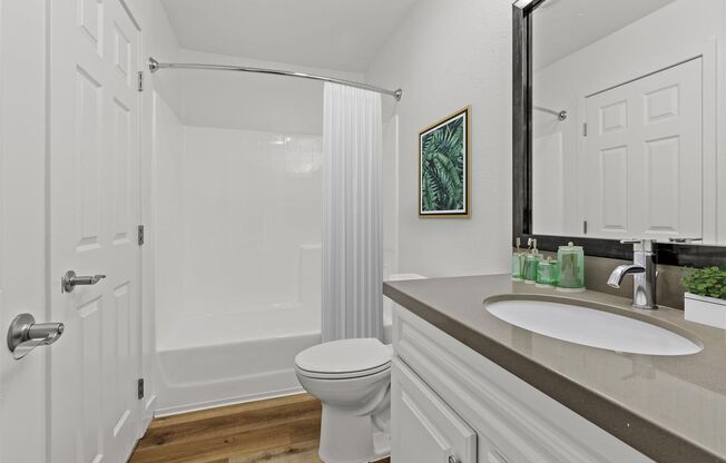 2 beds, 1 bath, 827 sqft, $2,650, Unit Unit 095