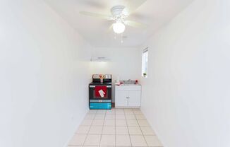 Studio, 1 bath, 270 sqft, $1,500, Unit 2472 1/2