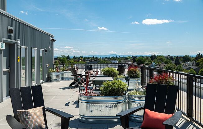 Studio, 1 bath, 356 sqft, $1,099, Unit Unit 304