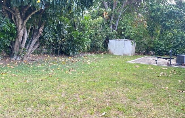 740 NE 179TH TER MIAMI, FL 33162