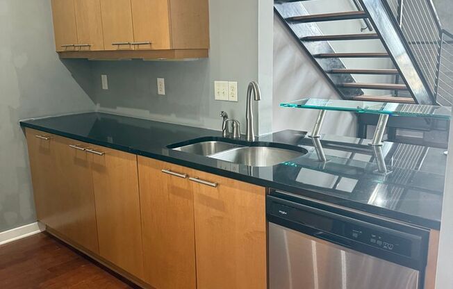 2 beds, 2 baths, $2,300, Unit # 7413