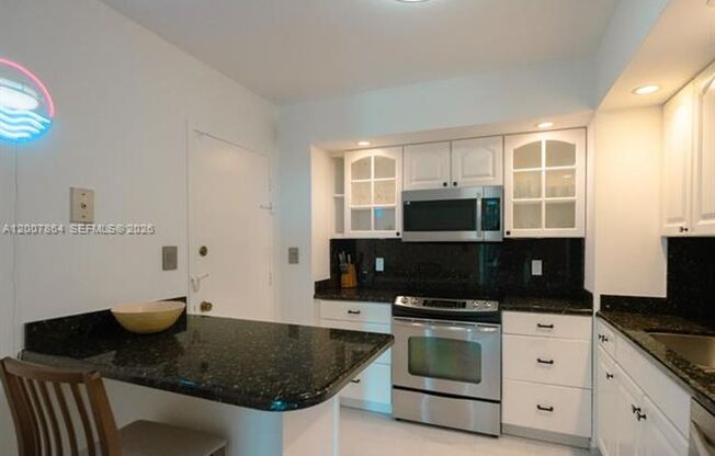 9225 Collins Ave # 812 (A12007864)