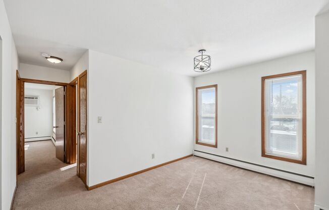 2 beds, 1 bath, 1,000 sqft, $1,400, Unit 1430-306