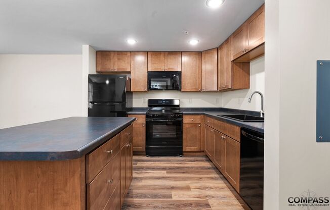 610 Gray St Apartments