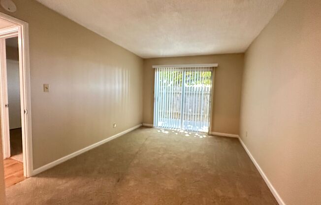 2 beds, 1 bath, 825 sqft, $1,695, Unit 492104