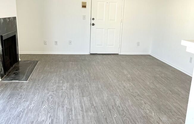 14755 Victory Blvd.