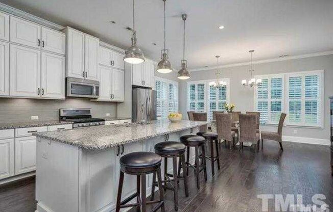 3608 Julia Ln