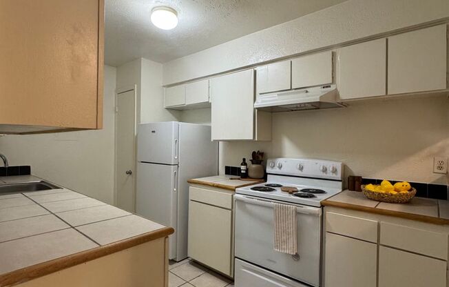 1 bed, 1 bath, 660 sqft, $1,239, Unit OPA-141