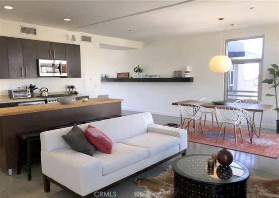 1 bed, 1 bath, 990 sqft, $3,200, Unit 540