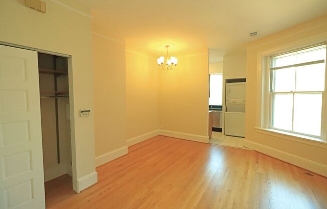 Studio, 1 bath, $2,095, Unit A202