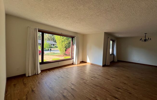 Charming 3-Bedroom Single-Level Home in a Fantastic Neighborhood!