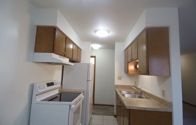 2 beds, 1 bath, 850 sqft, $1,400, Unit 204