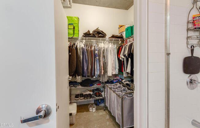 1 bed, 1 bath, 672 sqft, $2,300, Unit 221