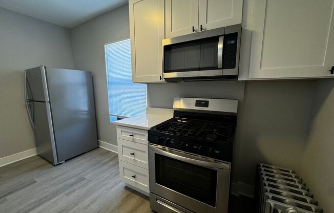 2 beds, 1 bath, $1,575, Unit 2609 -2