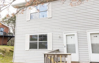 7808 HOLIDAY HLS CIR